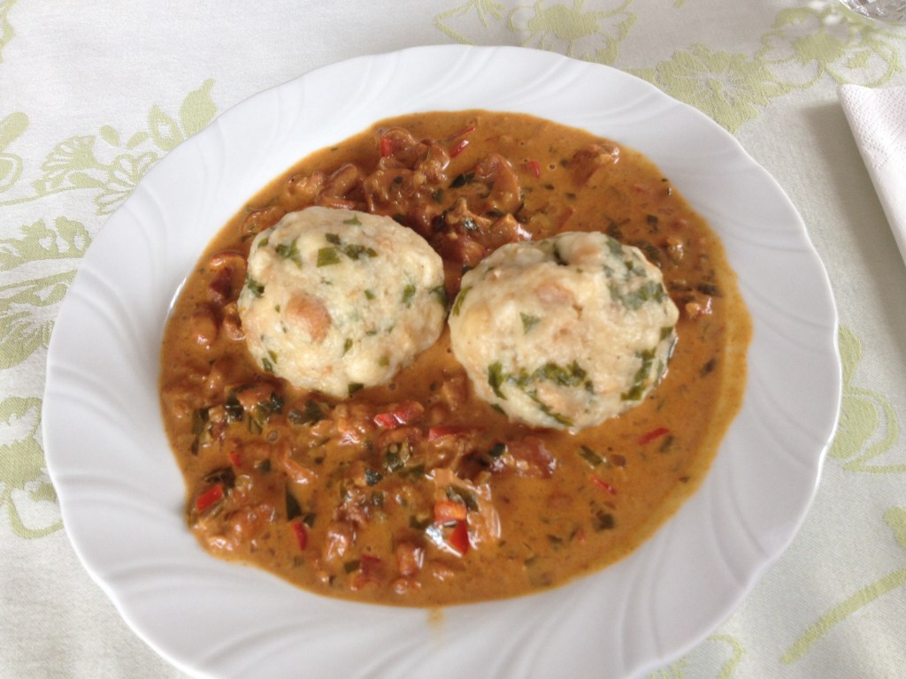 eierschwarmel goulash