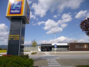 Austria Australia differences no trading sundays