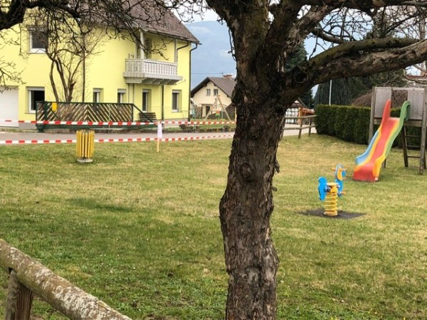 Closed playground coronavirus