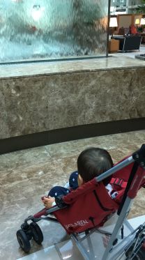 toddler business lounge